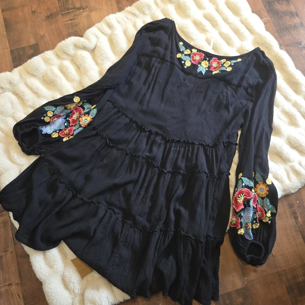 Free People Black Embroidered Balloon Sleeve Boho Oversized Tiered Dress [XS]